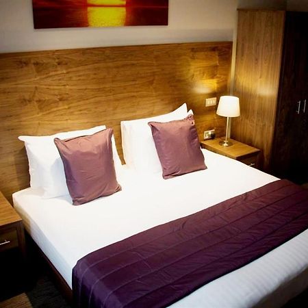 Hotel The White Hart à Swindon Extérieur photo