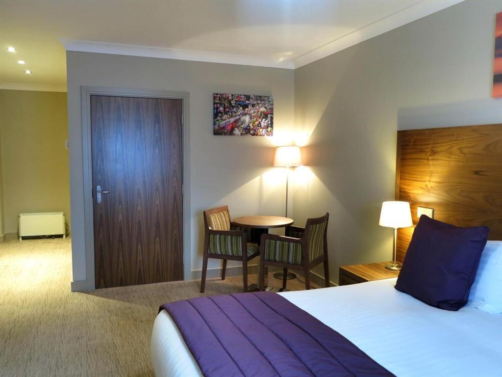 Hotel The White Hart à Swindon Chambre photo